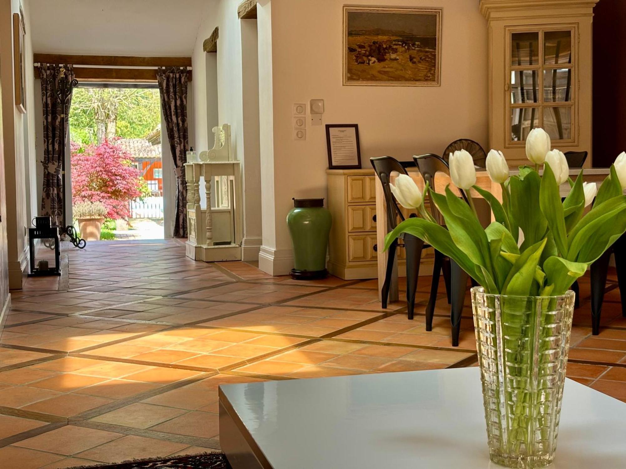 Domaine Des Monges Bed & Breakfast Saint-Seurin-de-Prats Ngoại thất bức ảnh