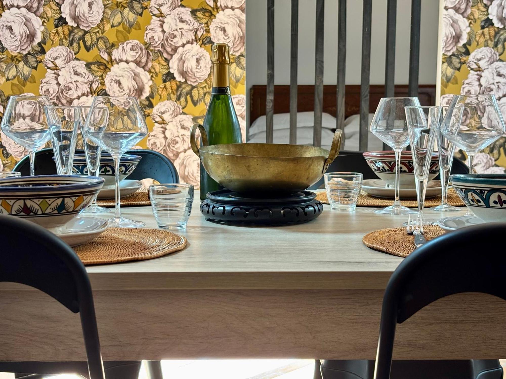 Domaine Des Monges Bed & Breakfast Saint-Seurin-de-Prats Ngoại thất bức ảnh